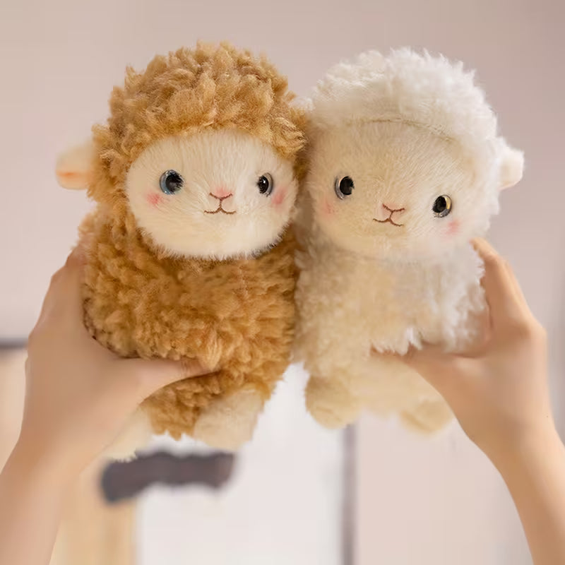 Handgenähtes Plüsch-Alpaka