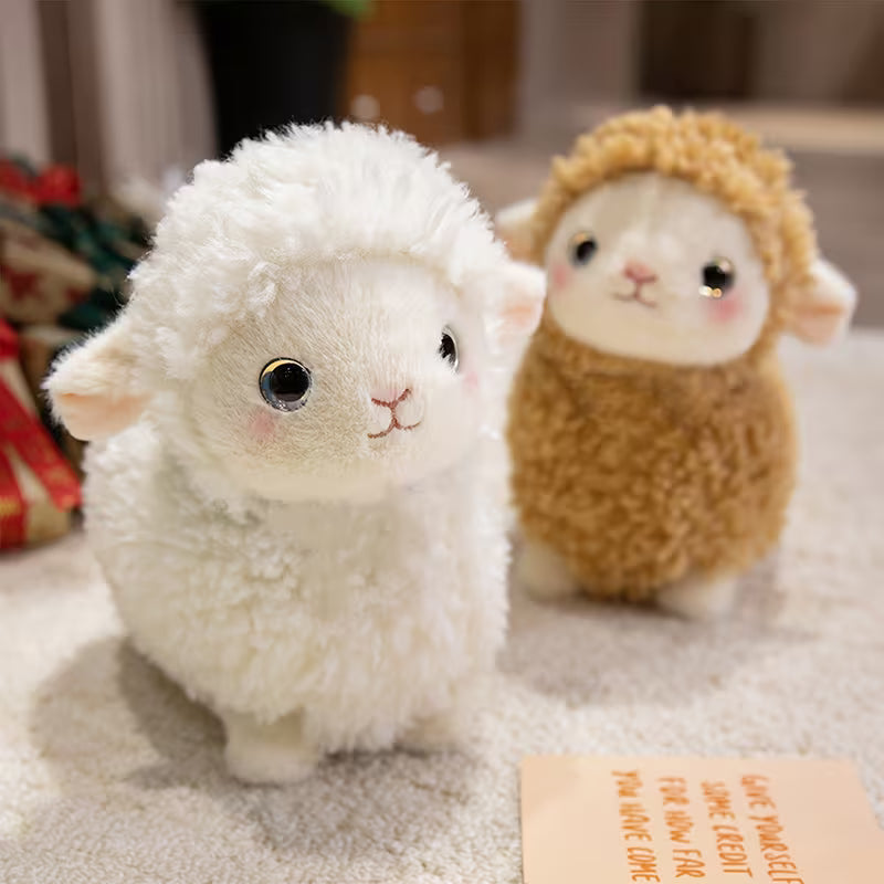 Handgenähtes Plüsch-Alpaka